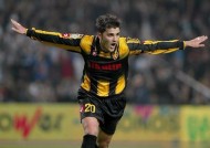 乐竟体育入口-萨拉戈萨主场不敌对手，保级压力持续攀升(萨拉戈萨队)