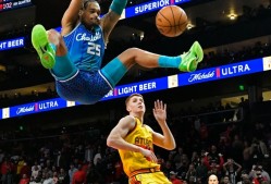 乐竟体育入口-独行侠球队的球员