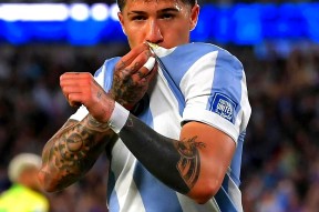 乐竟体育中文-阿根廷球队在国际比赛中屡战屡败