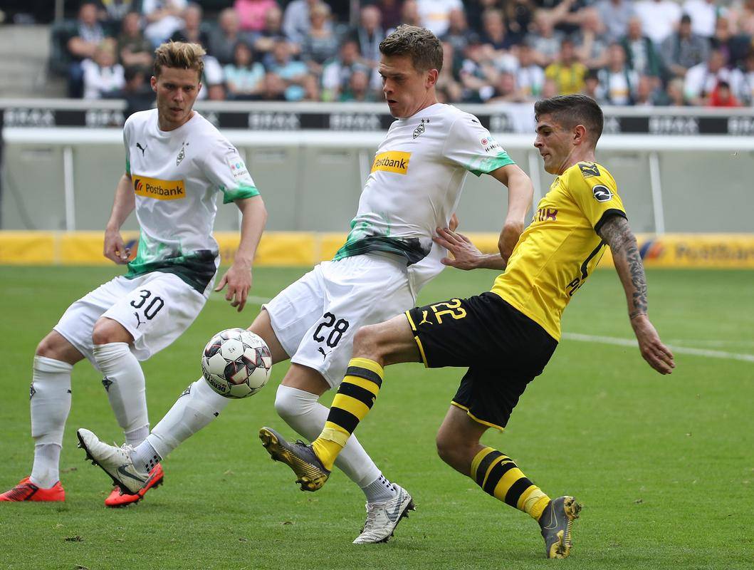 乐竟体育中文-门兴格拉德巴赫队员合作默契，团队意识强的简单介绍  第2张